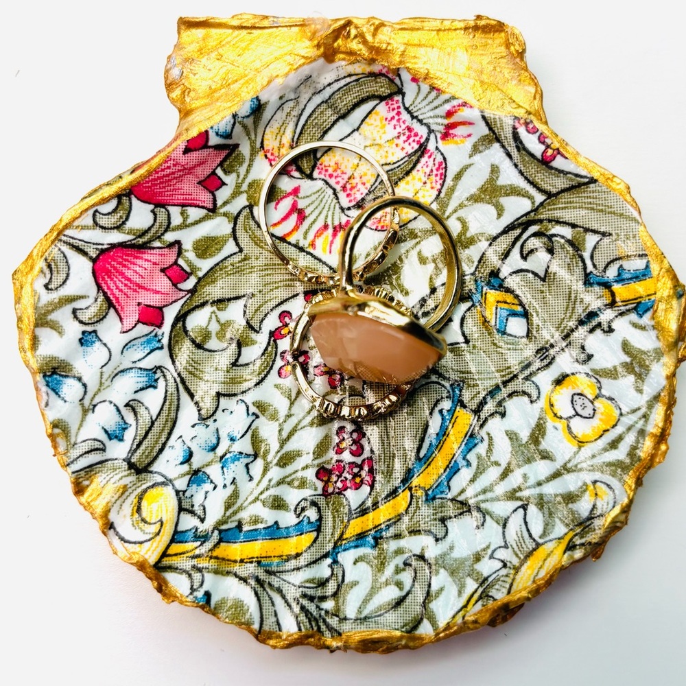 Handmade Scallop Shell Trinket Dish W/ Willam Morris Decoupage Design